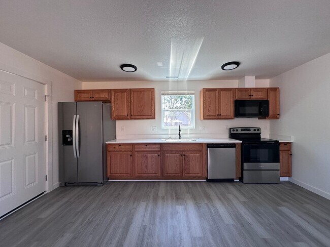 Building Photo - Brand New Construction 2 Bed 1 Bath Duplex!