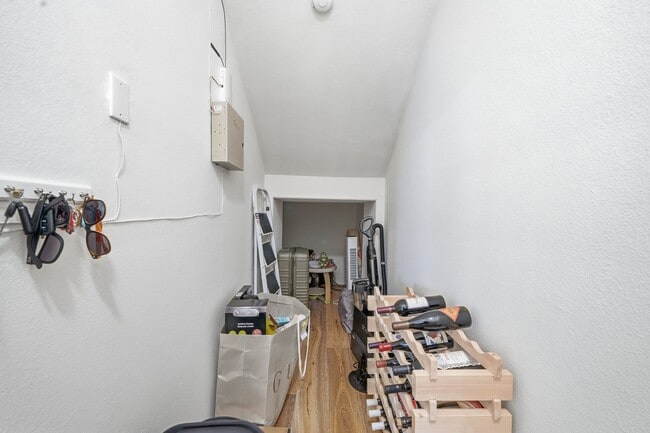 Building Photo - 125 S Juanita Ave