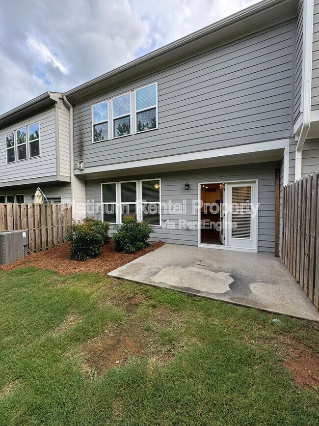 Building Photo - 120 Duval Dr