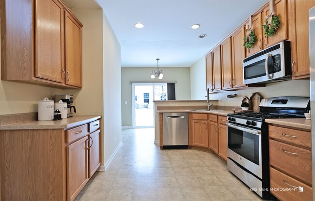 Building Photo - 398 S Jade Ln