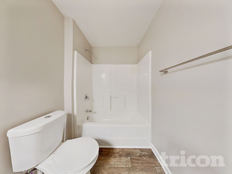 Building Photo - 121 Southwind Cir