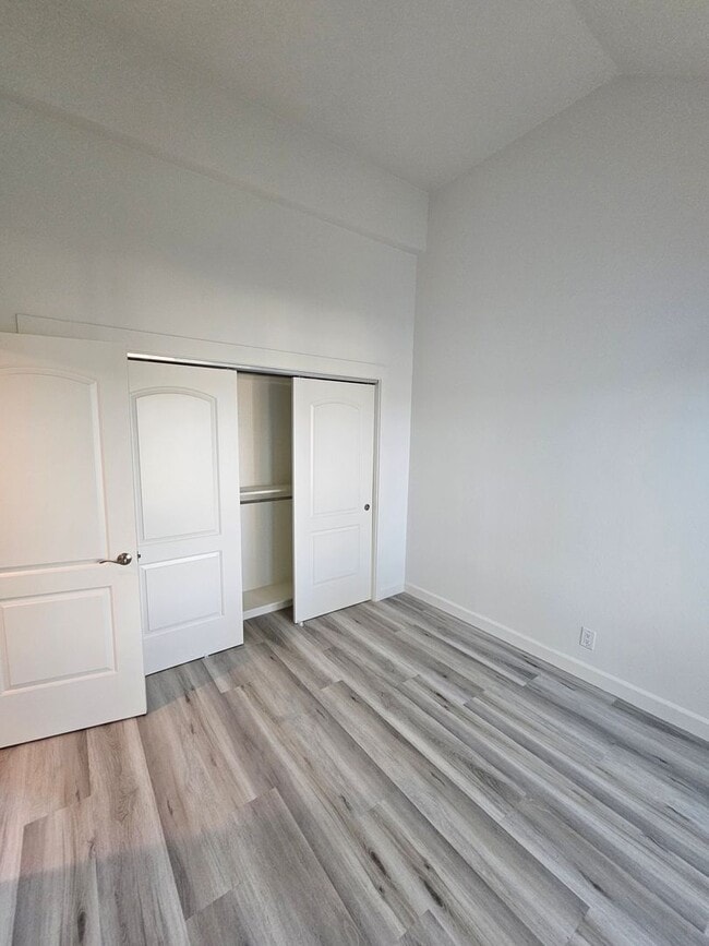 Building Photo - Gorgeous PRIVATE GATED COMMUNITY 3 Bed/2.5 Bath Townhome in Terrace Hills - San Jose