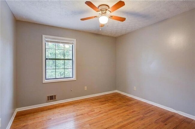 Building Photo - 1357 Monfort Rd