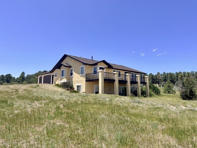 Building Photo - 18515 Peaceful Pines