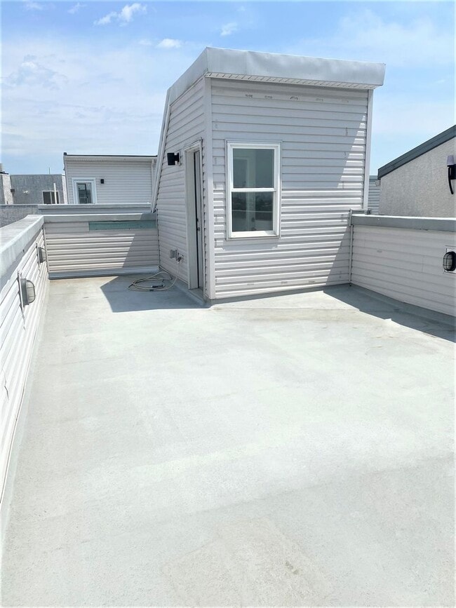 Building Photo - House for Rent in Fishtown