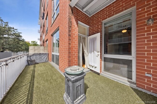 Building Photo - 2025 S Indiana Ave