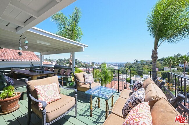 Building Photo - 6855 Los Altos Pl