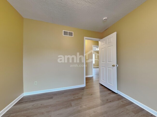 Building Photo - 6493 Lorinda Dr