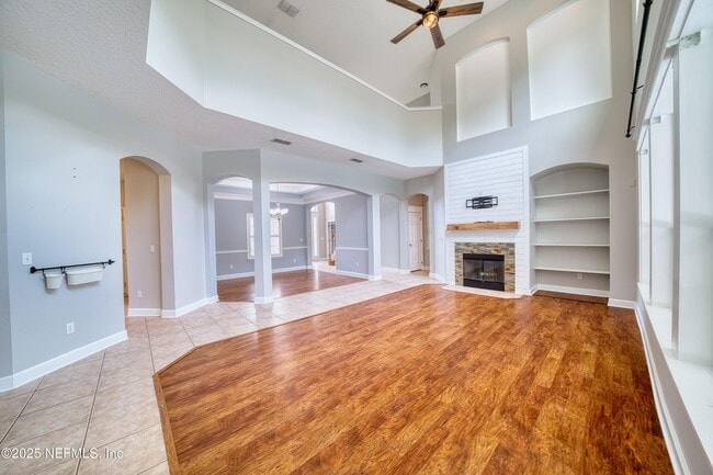 Building Photo - 1440 S Burgandy Trail