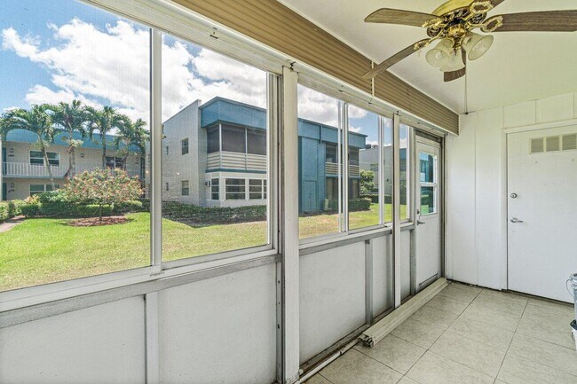 Building Photo - 641 Normandy Ln