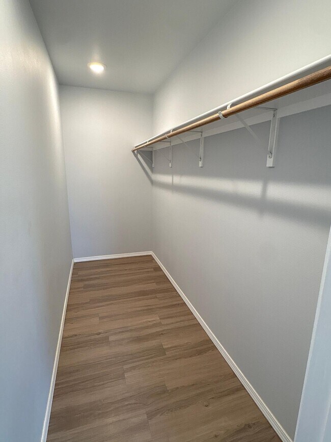 Building Photo - 5515 Kemper St