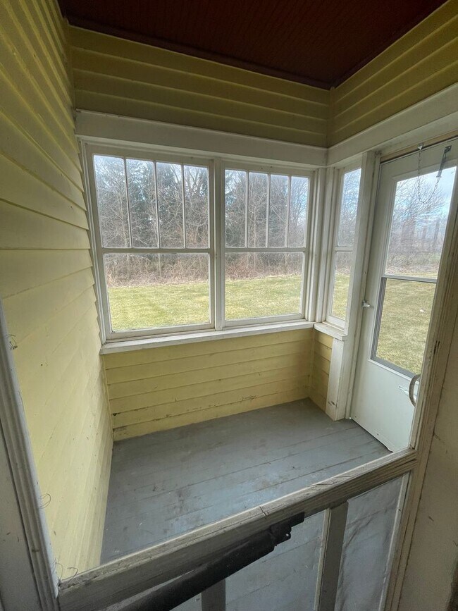 Building Photo - Four Bedroom Farmhouse on Three Acres