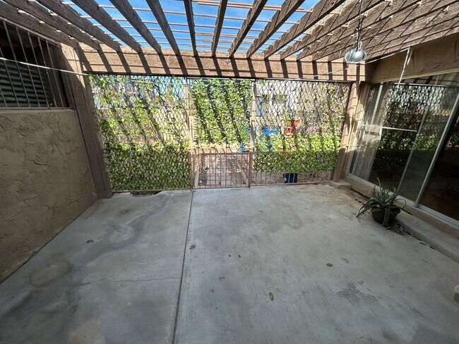 Building Photo - LOVELY 3-BEDROOM, 2BATH HOME!!!