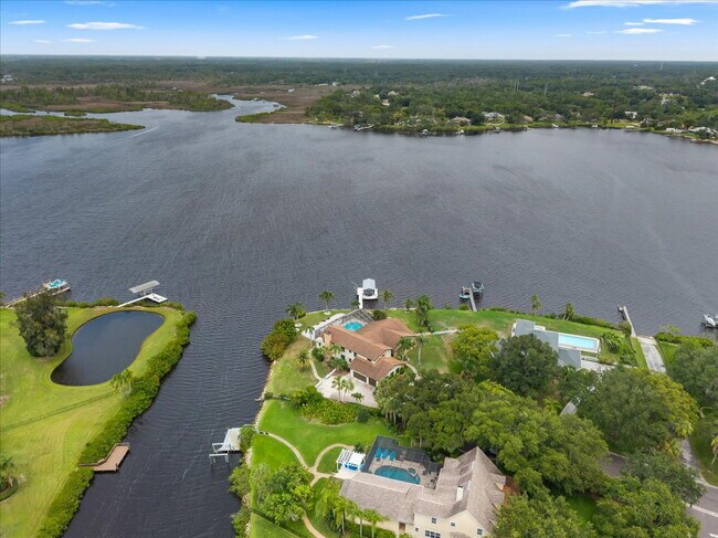 Building Photo - RENT THIS EXTRAORDINARY WATERFRONT HOME