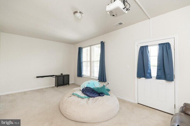 Building Photo - 155 Schramm Lp