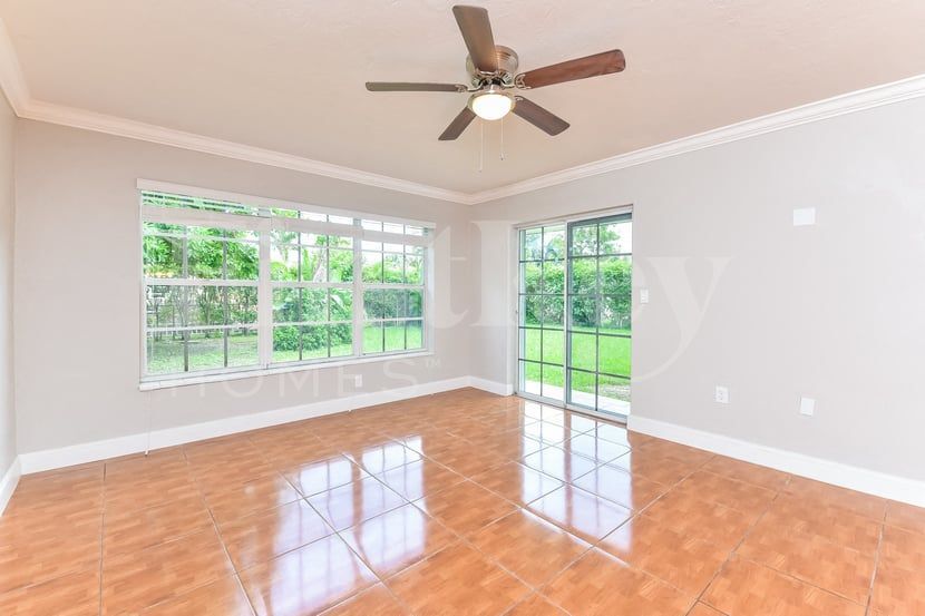 Building Photo - 16941 SW 119th Ct