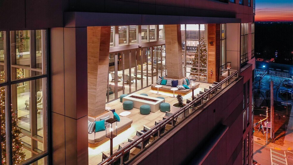 Building Photo - 3005 Peachtree Rd NW