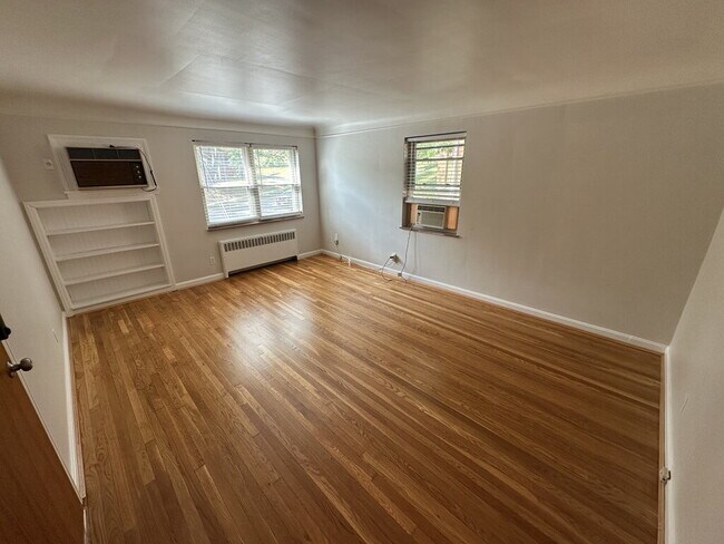 Building Photo - 6086 Dryden Ave