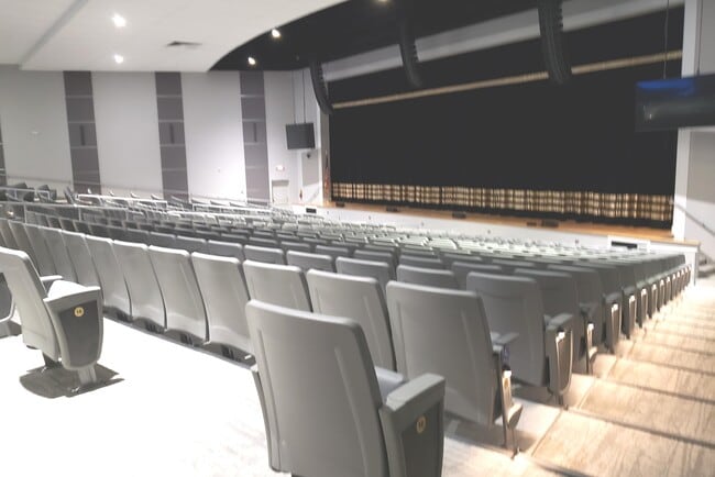 Building Photo - 1010 Wolverton E