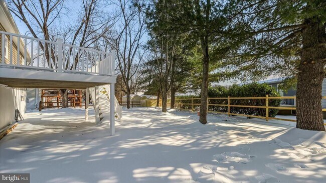 Building Photo - 110 Elaine Dr