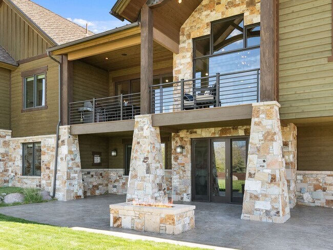 Building Photo - 1075 N Oquirrh Mountain Dr