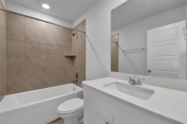 Building Photo - 18726 Etta Pnes Cir