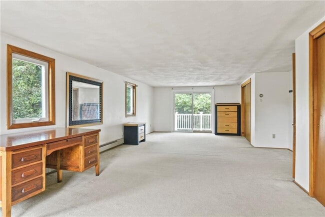 Building Photo - 28 Sandhill Dr