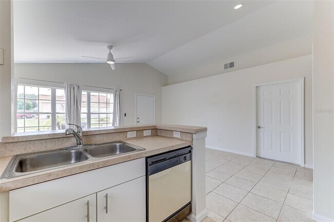 Building Photo - 610 Belvoir Dr