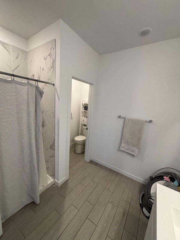 Building Photo - 40525 Bravo Dr