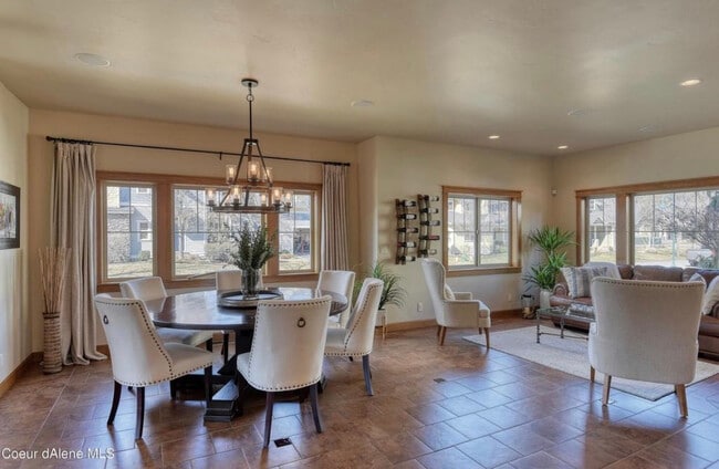 Building Photo - 4047 W Shoreview Ln