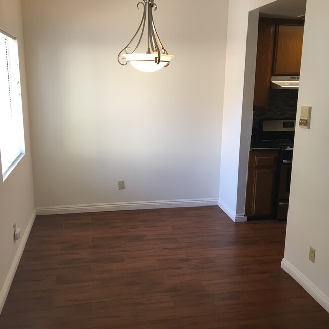 Dinning room - 4129 W Hood Ave