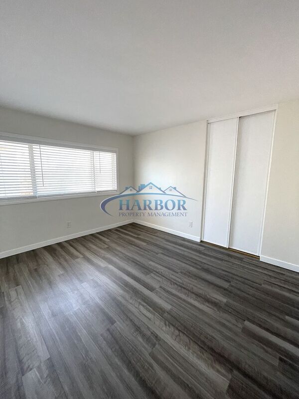 Building Photo - 4726 Del Amo Blvd