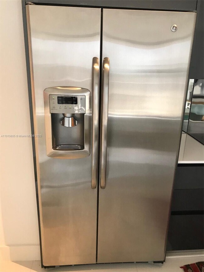 Building Photo - 31 SE 6th St