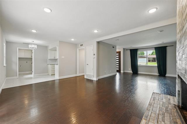Building Photo - 441 Salem Dr