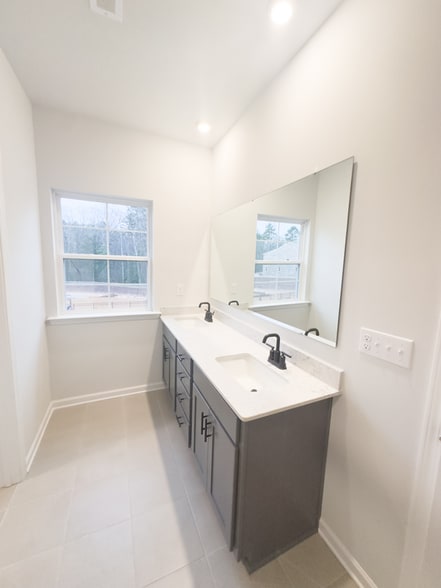 Building Photo - 5224 Kinsbridge Dr