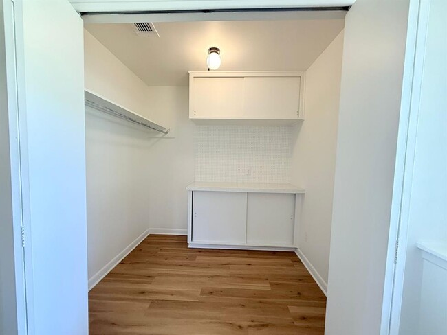 Building Photo - 209 W Mimosa Cir