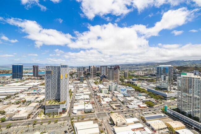 Building Photo - 2147