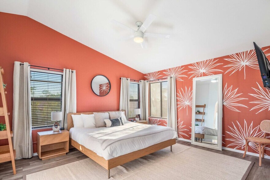 Building Photo - 7747 W Calavar Rd