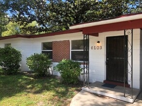 Building Photo - Convenient Cedar Hills Living Near Shopping & Major Roads