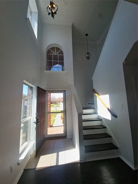 Building Photo - 6468 Regina Dr