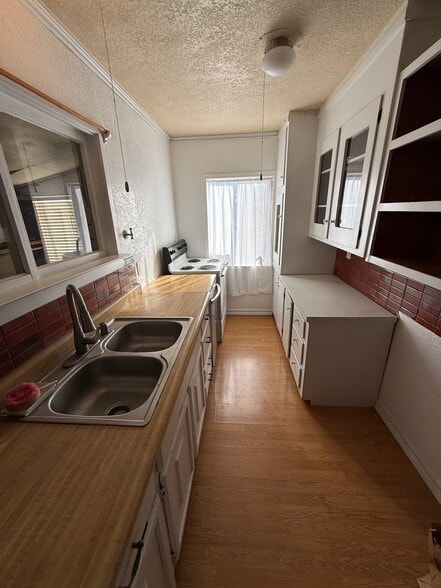 Building Photo - 3929 Pardes Way