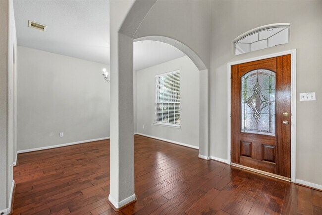 Building Photo - 2551 Marquette Trail