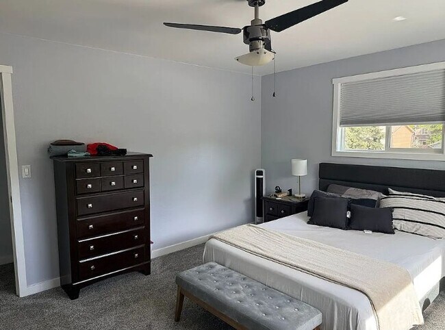 Building Photo - Beautiful Updated 5 Bed 3.5 Bath House in Central Fort Collins!
