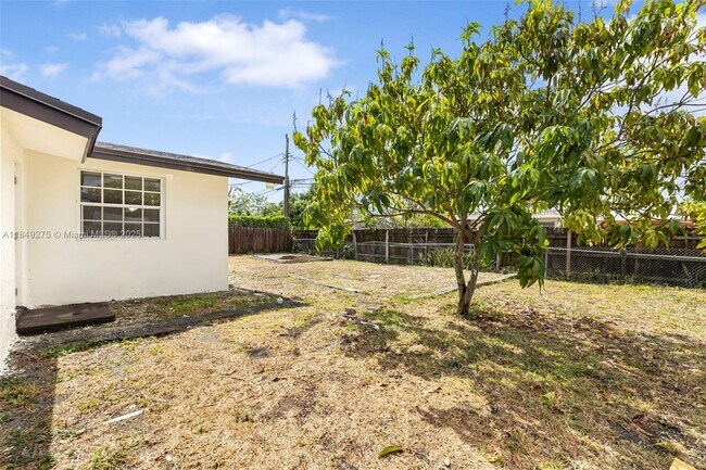 Building Photo - 10520 SW 160th St