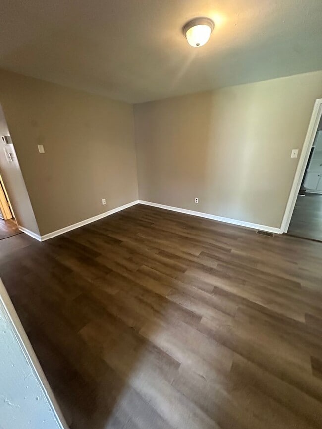 Building Photo - 3408 Ginger Dr
