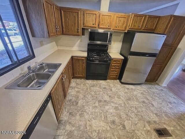 Building Photo - 1093 Fleetwood Ave