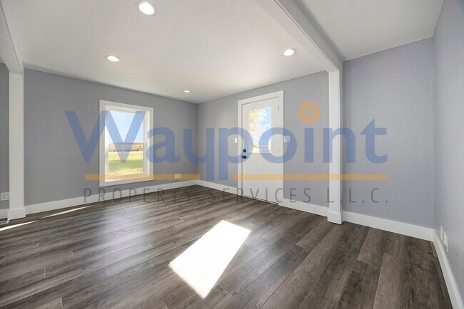 Building Photo - 3800 S Crystal