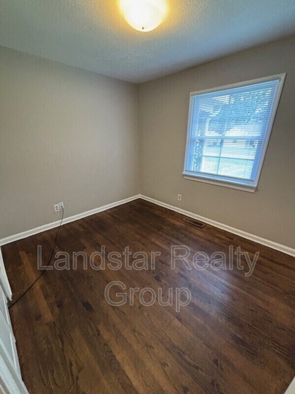 Building Photo - 5412 Euclid Ave