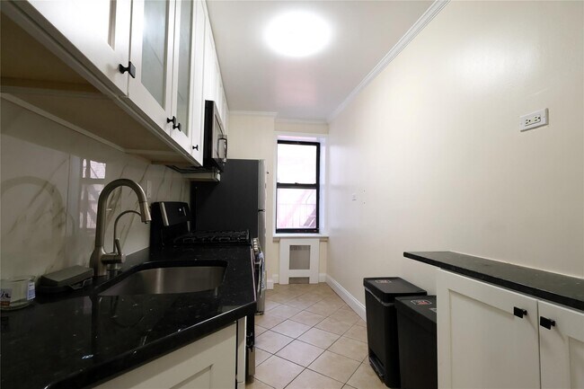 Building Photo - 34-20 78th St
