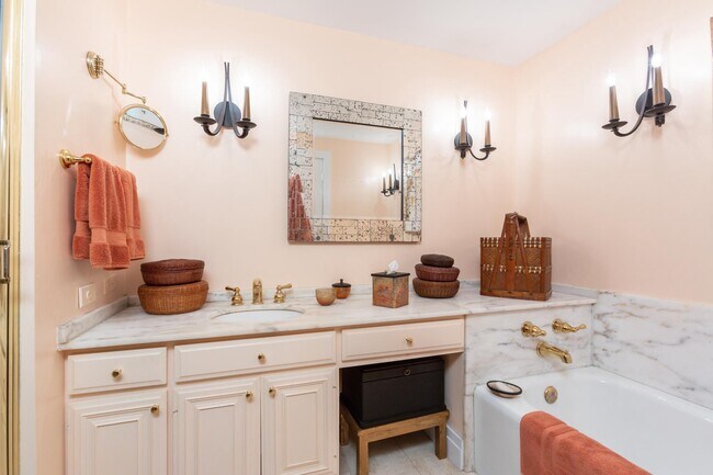 Building Photo - 2700 Virginia Ave NW